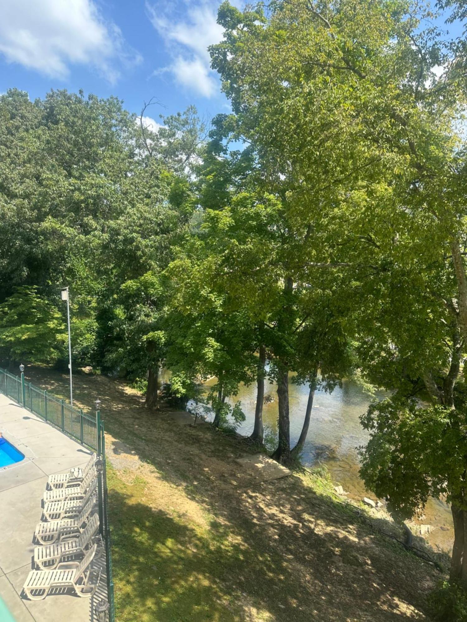 River Place Condos Riverside #309 1Bd بيدجن فورج المظهر الخارجي الصورة